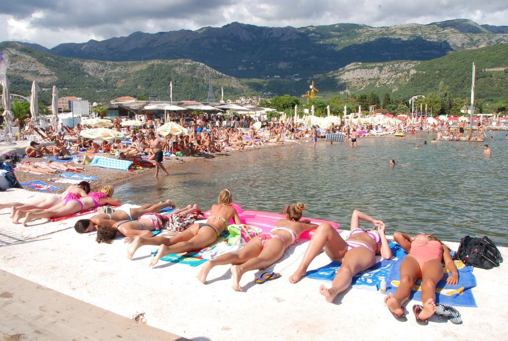 Budva Inn Guest House Ruang foto