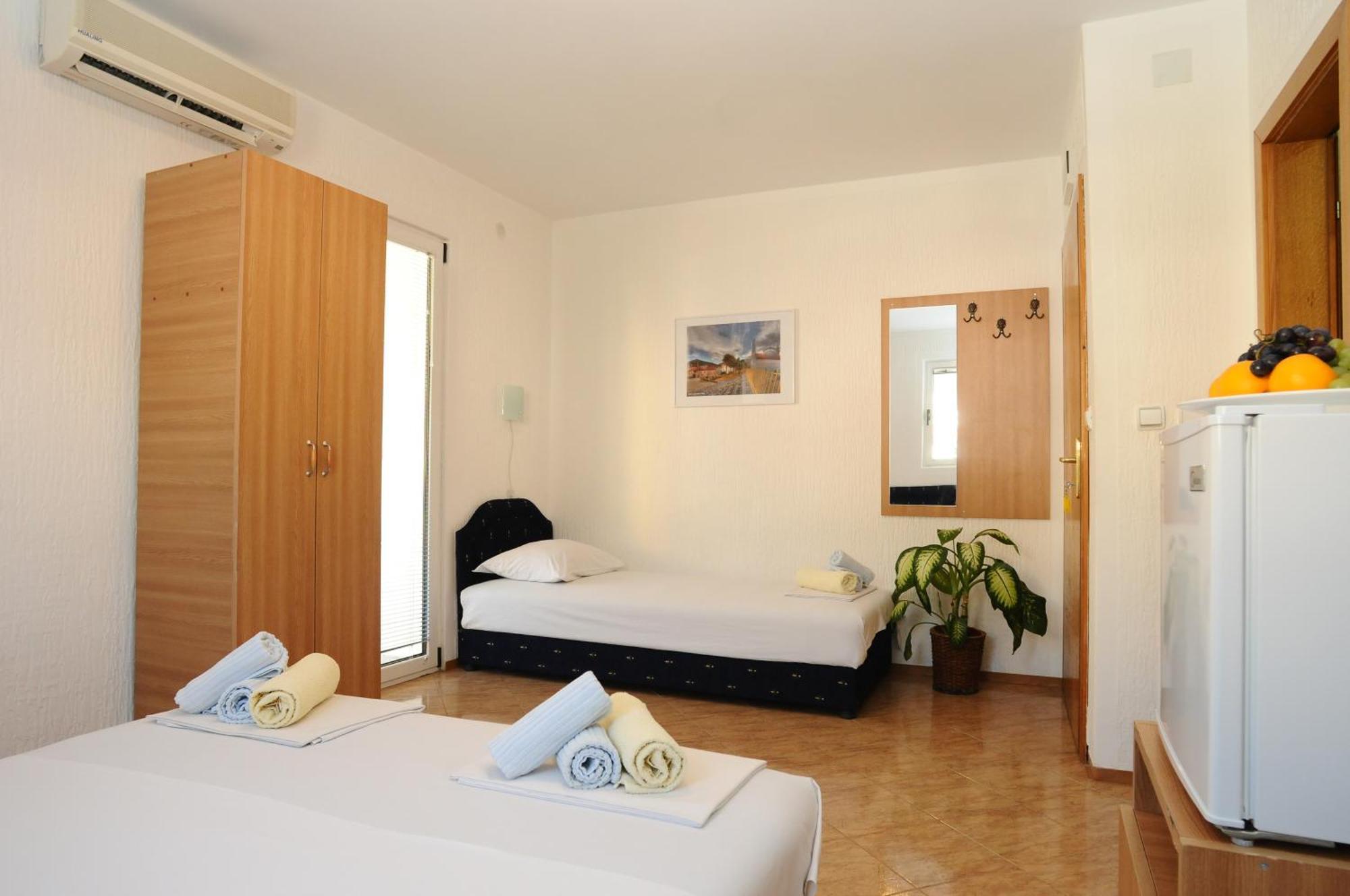 Budva Inn Guest House Bagian luar foto