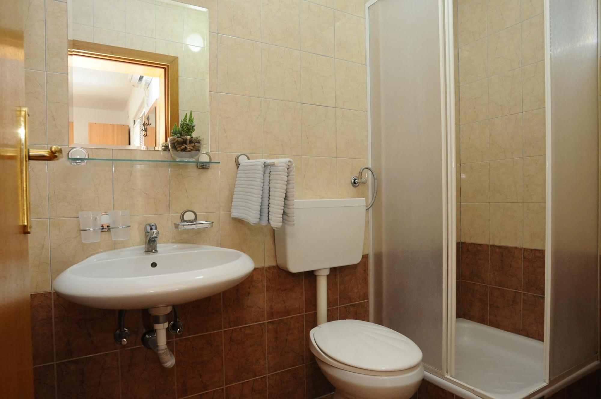 Budva Inn Guest House Bagian luar foto