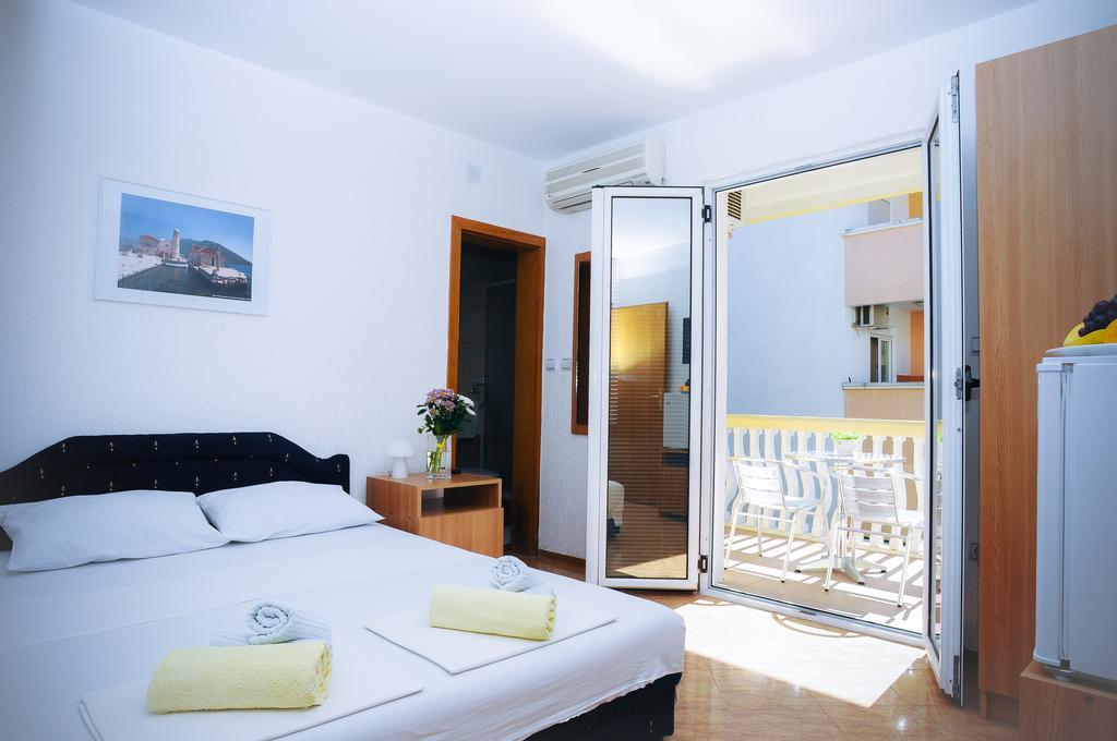 Budva Inn Guest House Ruang foto