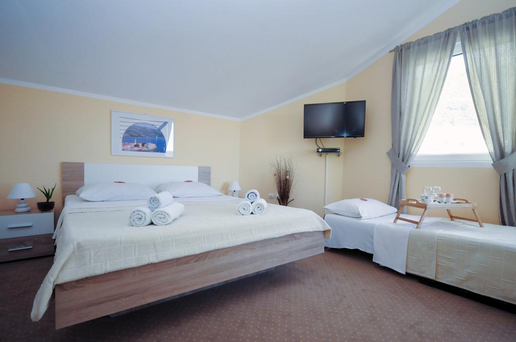 Budva Inn Guest House Ruang foto